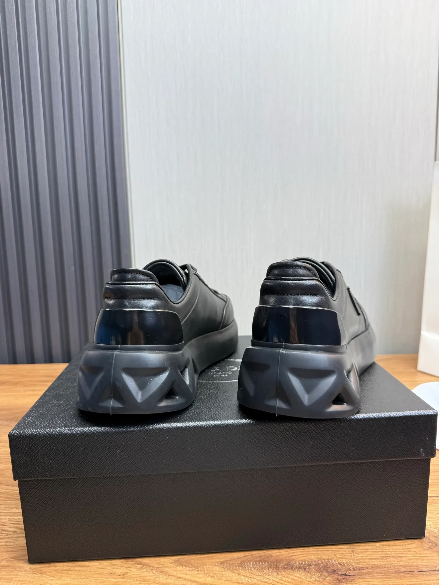 Men's shoes 💰820💰 [PRADA] New models synchronized with the official website, high-quality shipments ✔️Best sellers🔥 Original cowhide + cowhide lining, 1🆚1 replica, original bottom, 38-45 (men's 38.45 custom-made, non-returnable)